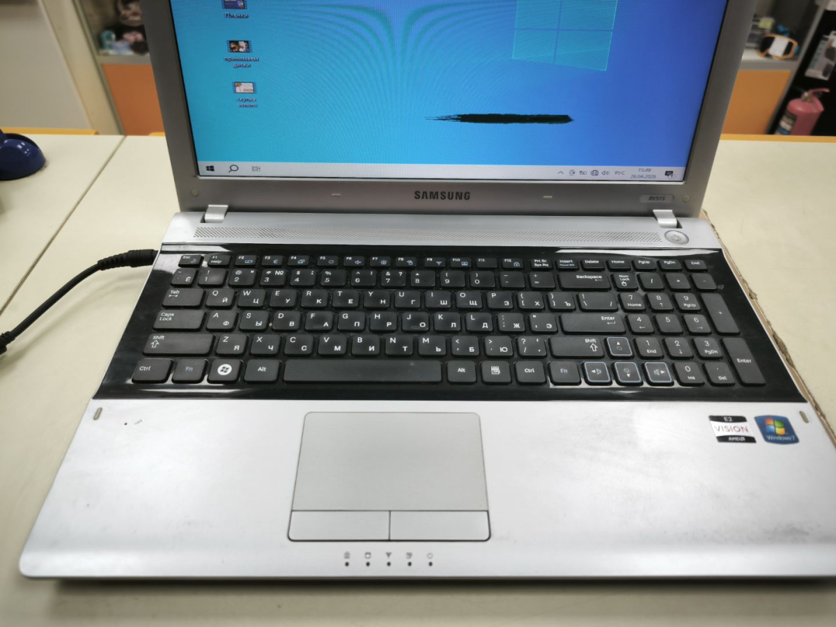 Ноутбук Samsung; E-450, Radeon HD 7400m, 4 Гб, Нет, 500 Гб