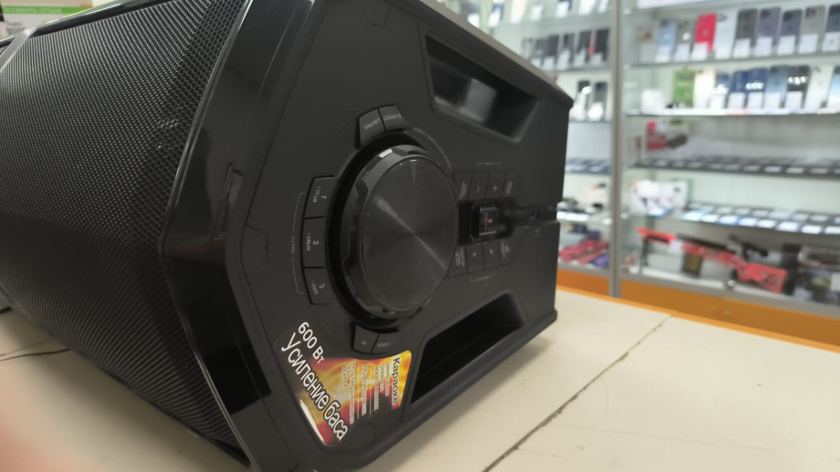 Музыкальный центр LG FH6