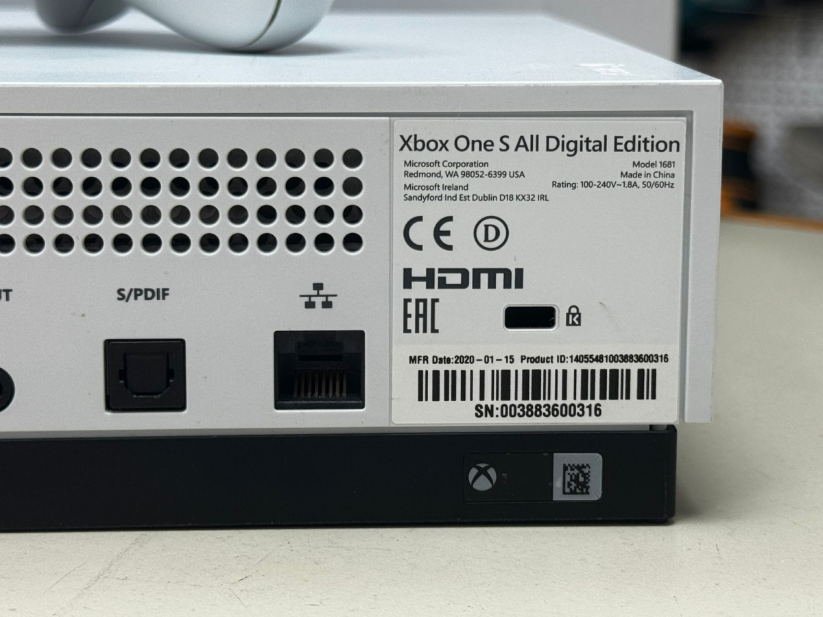 Игровая приставка Xbox One S 1TB