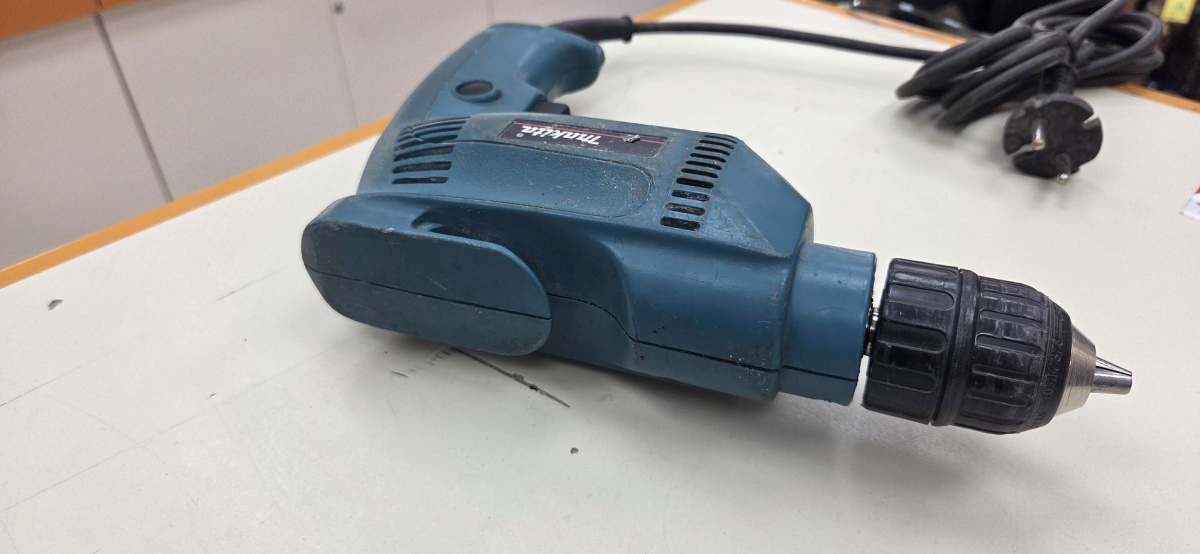 Дрель-безударная Makita 6408