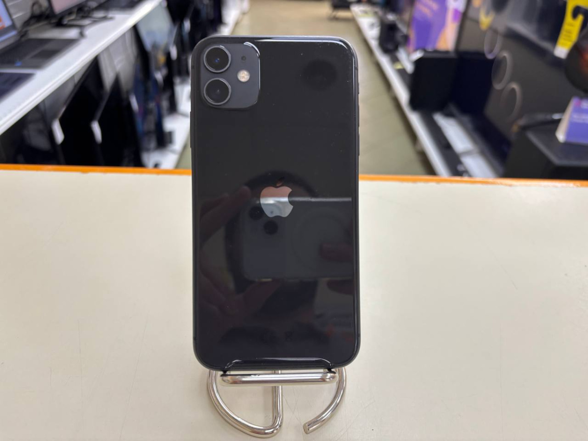 Смартфон Apple iPhone 11 64Gb