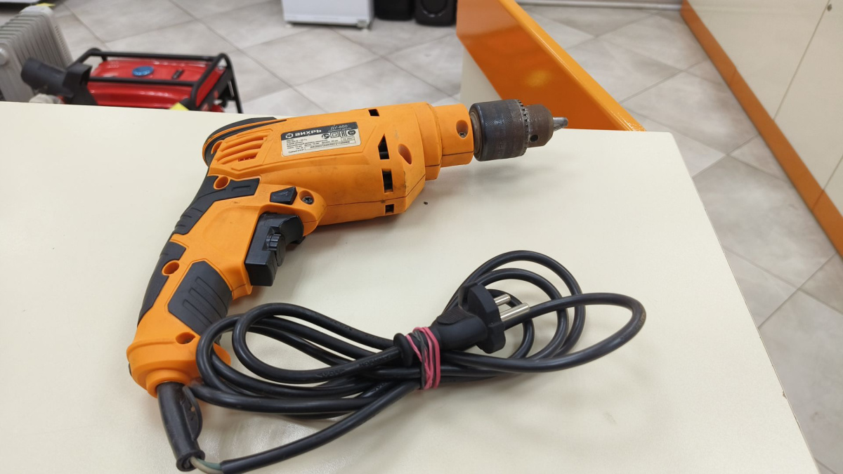 Дрель Вихрь ДУ-850.