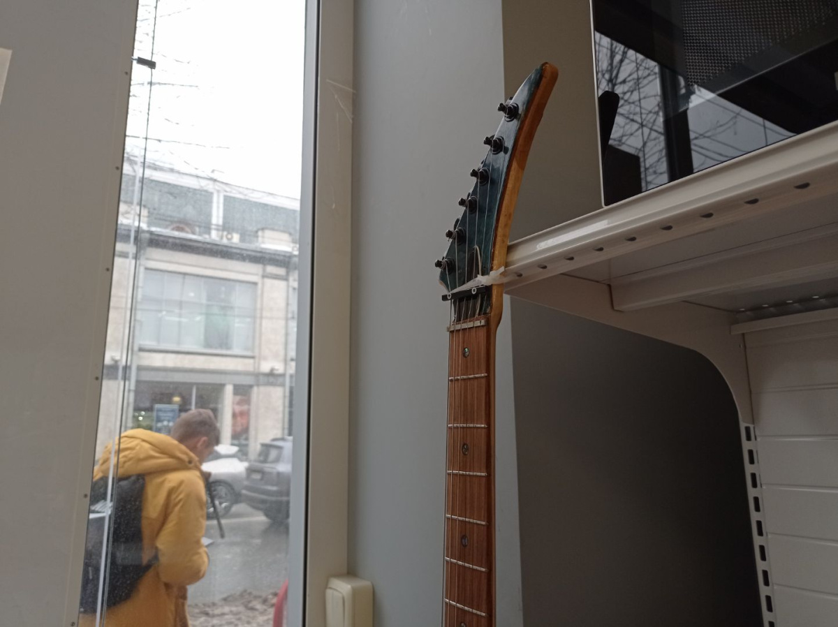 Электрогитара Ibanez RG320