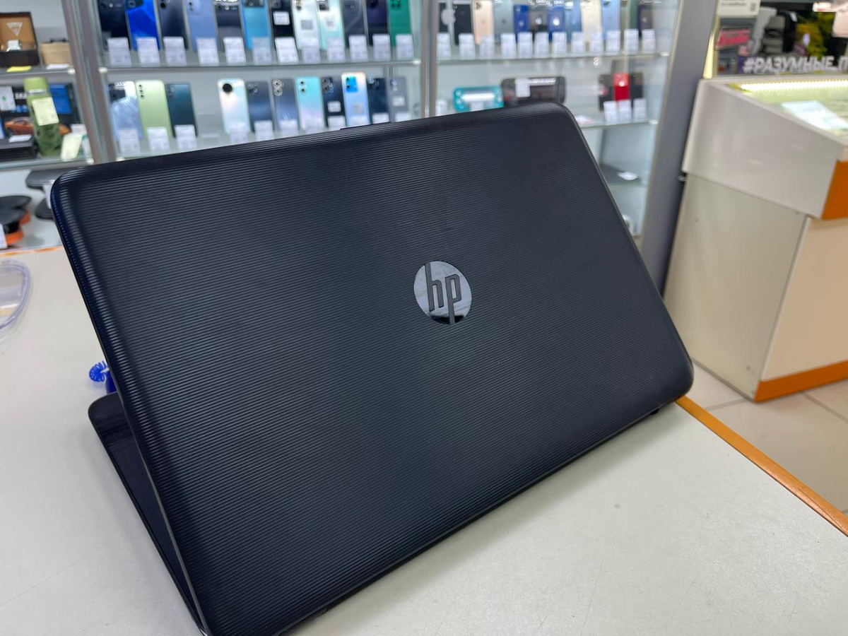 Ноутбук HP; A6-7310, Radeon R4 series, 4 Гб, 250 Гб, Нет