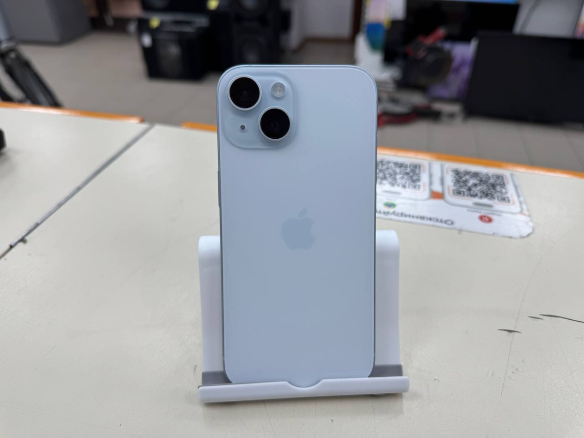 Смартфон Apple Iphone 15 128Gb