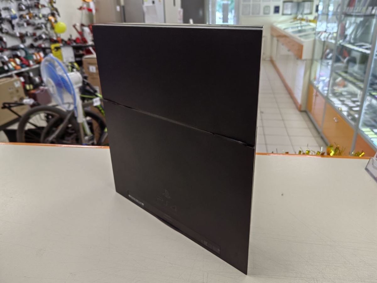 Игровая приставка PlayStation 4 FAT 500GB