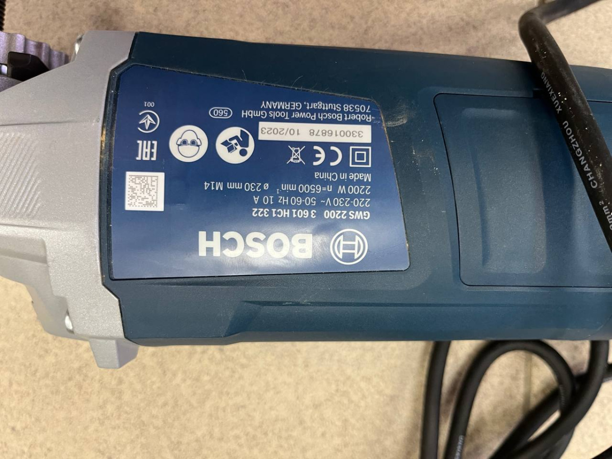 Угловая шлифмашина Bosch GWS-2200;