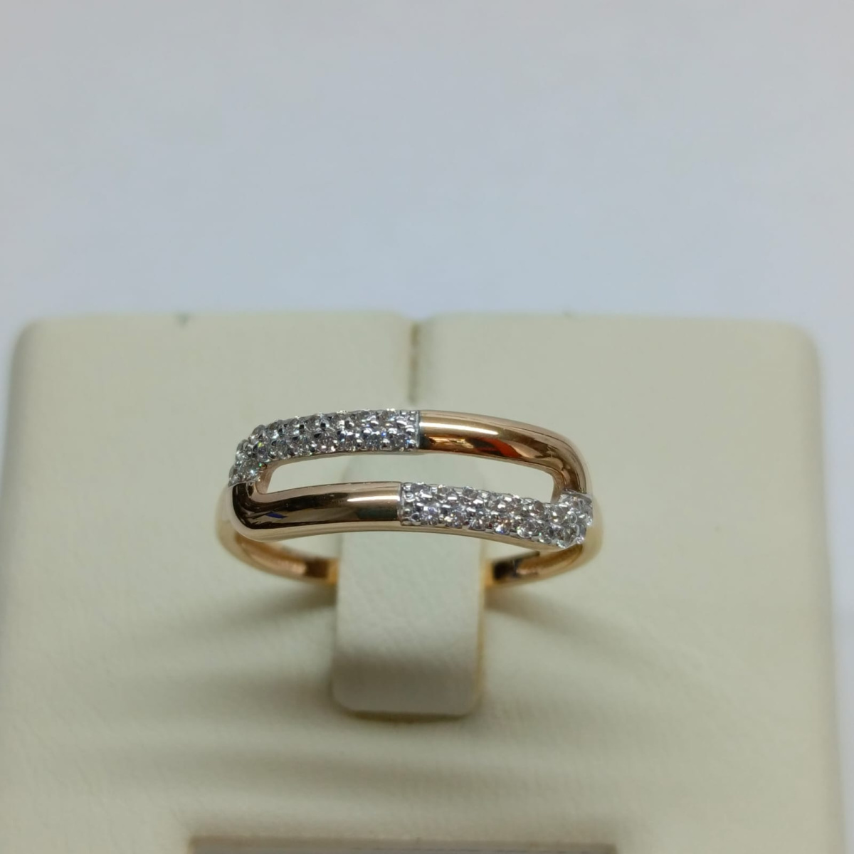 КОЛЬЦО С КАМНЯМИ (Au 585)