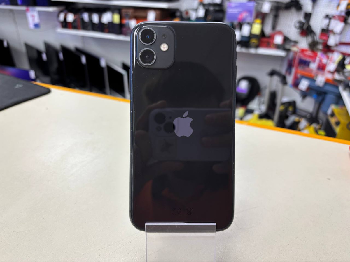 Смартфон Apple iPhone 11 64Gb