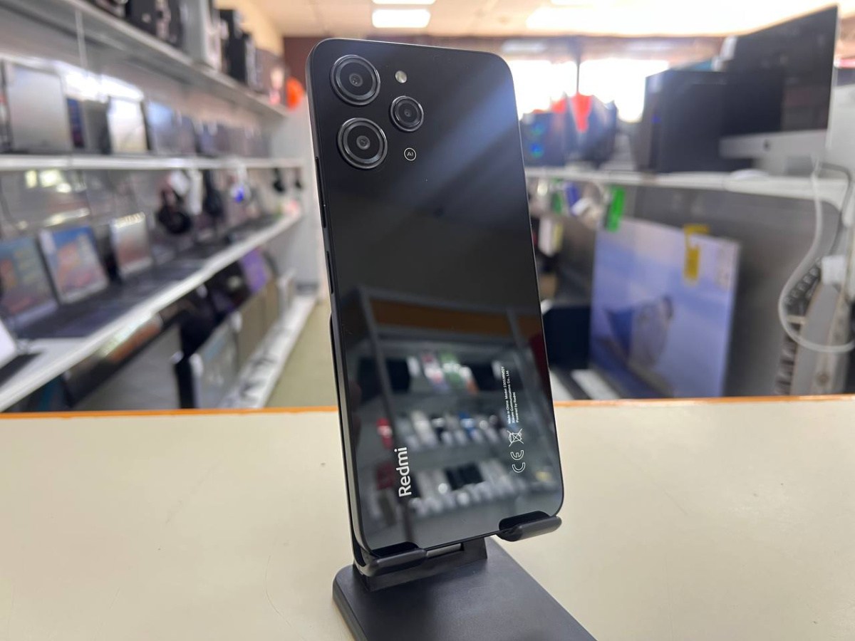 Смартфон Xiaomi Redmi 12 4/128