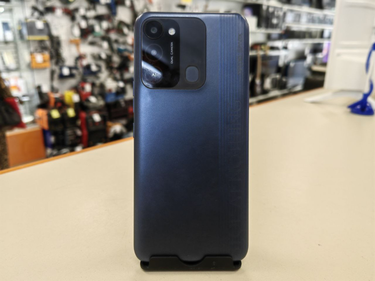 Смартфон Tecno Spark 8C 4/64