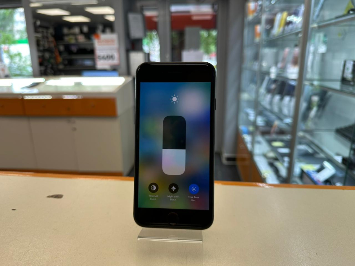 Смартфон Apple iPhone 8 64Gb
