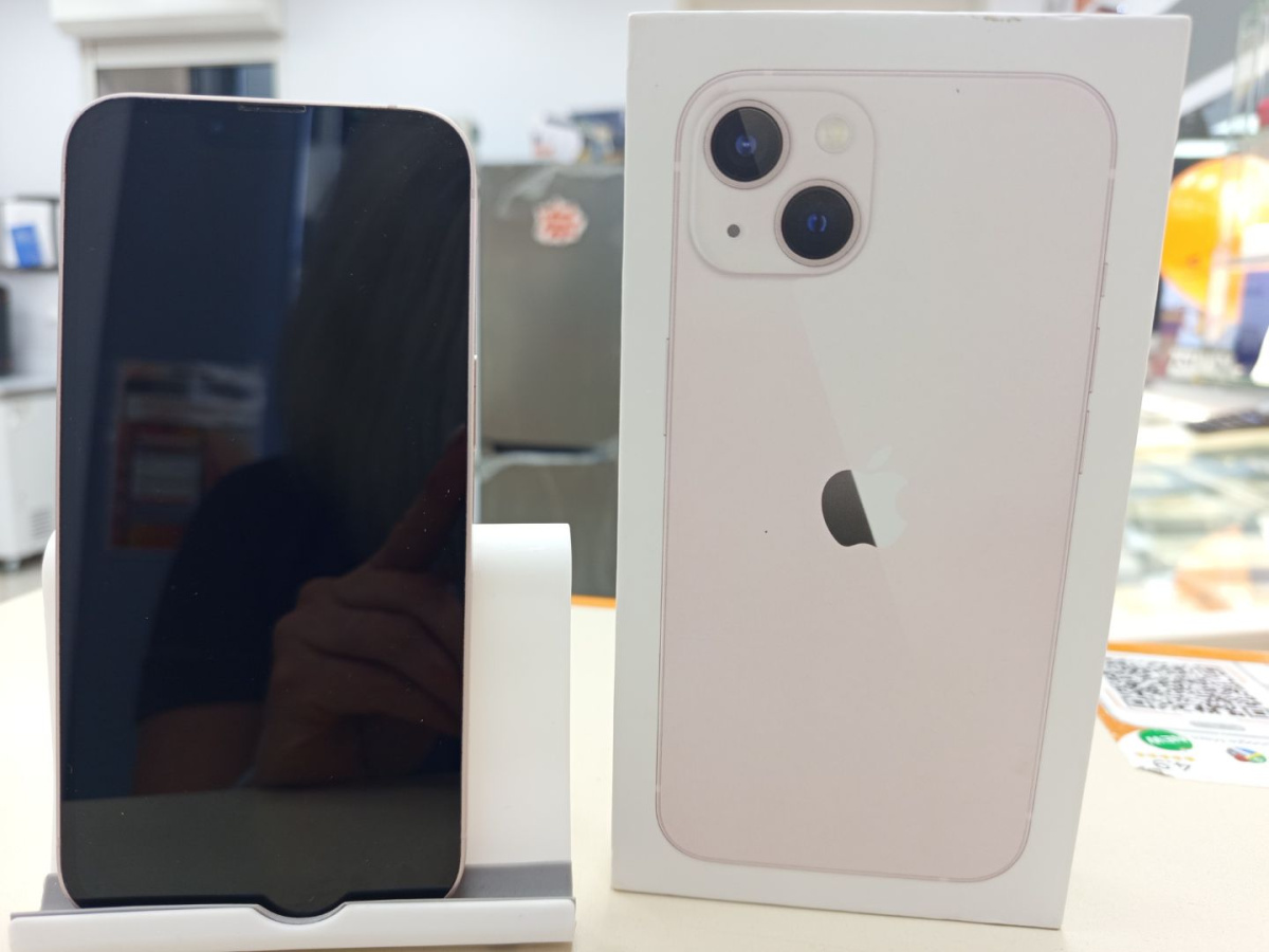 Смартфон Apple iPhone 13 128Gb