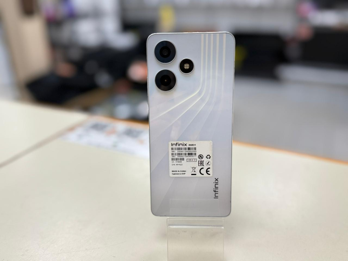 Смартфон Infinix HOT 30 4/128