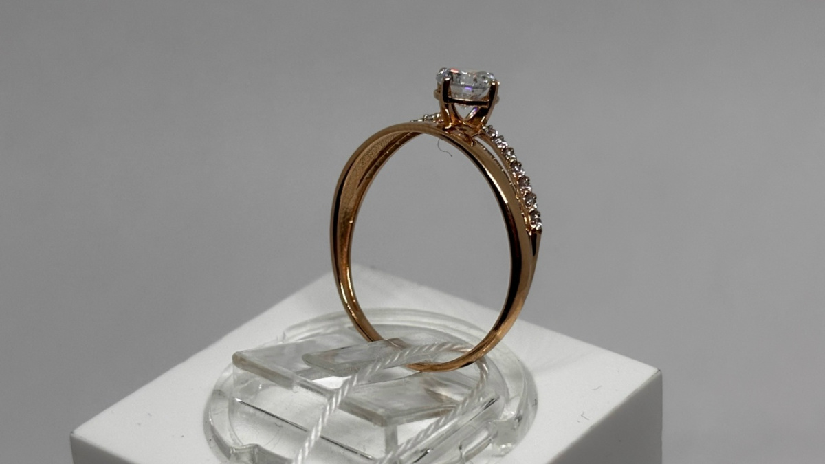 КОЛКМИ585 КОЛЬЦО С КАМНЯМИ (Au 585)