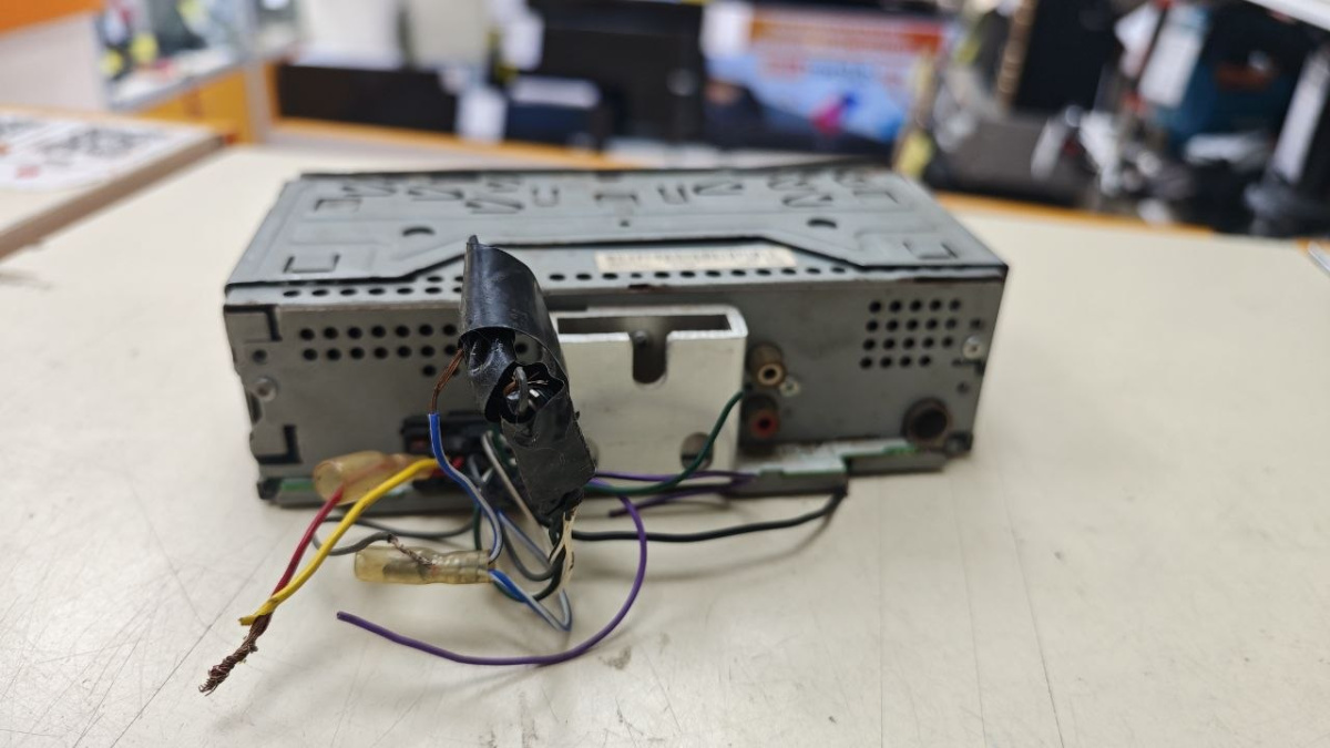 Автомагнитола Pioneer MVH-170UB