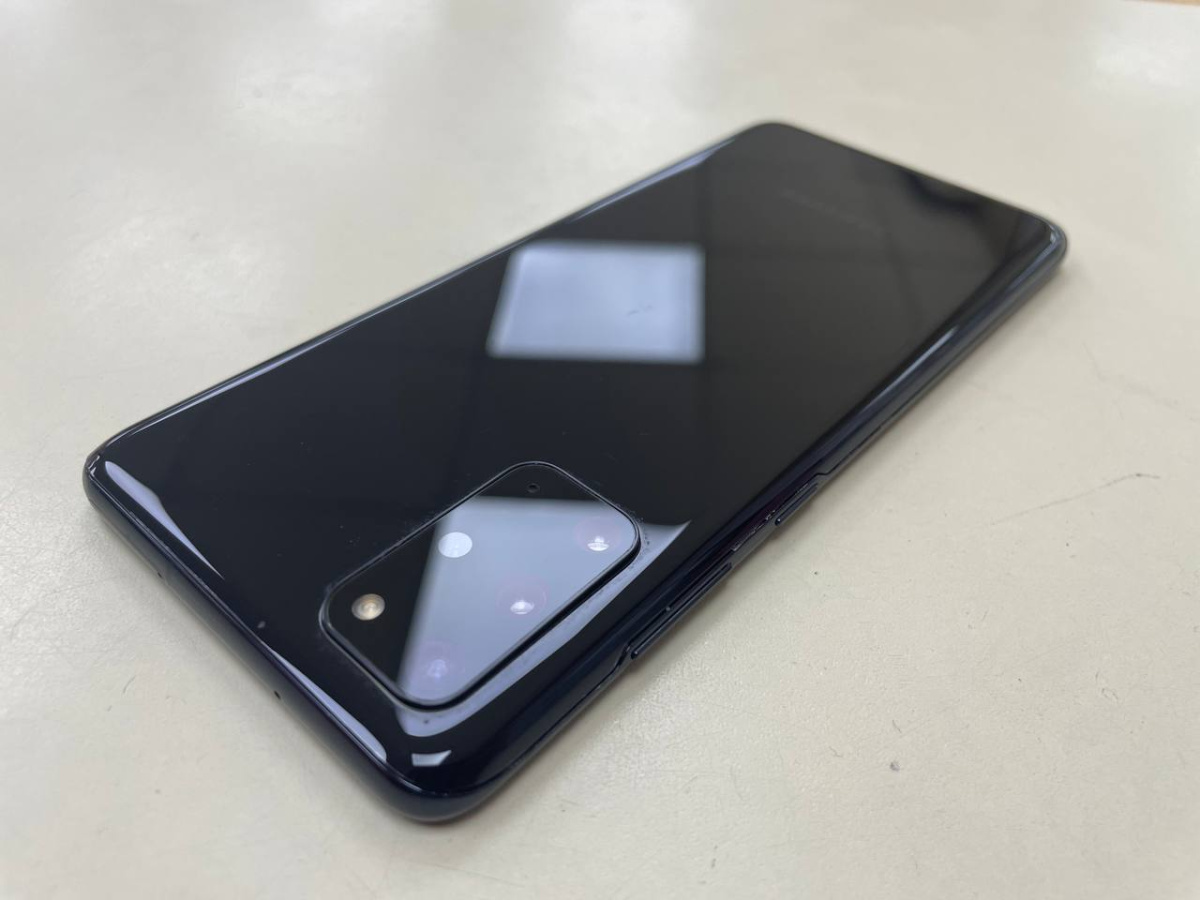 Смартфон Samsung Galaxy S20 Plus