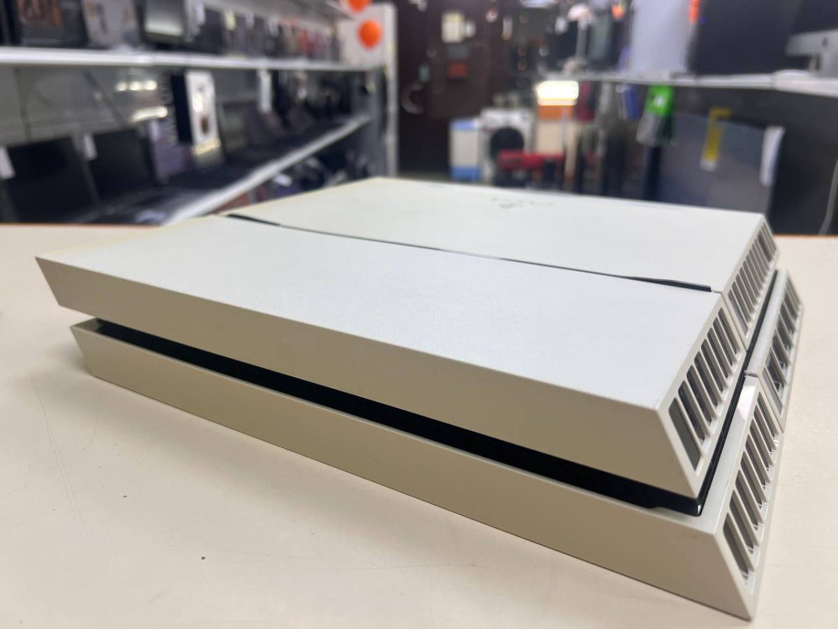 Игровая приставка PlayStation 4 FAT 500GB