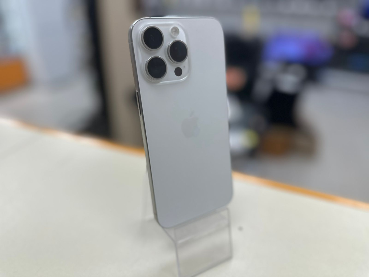 Смартфон Apple iPhone 15 Pro Max 256Gb