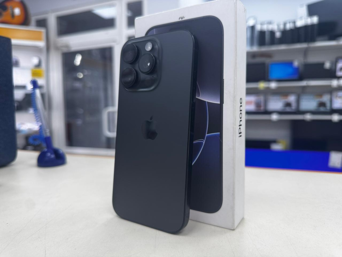 Смартфон Apple Iphone 16 Pro 128Gb