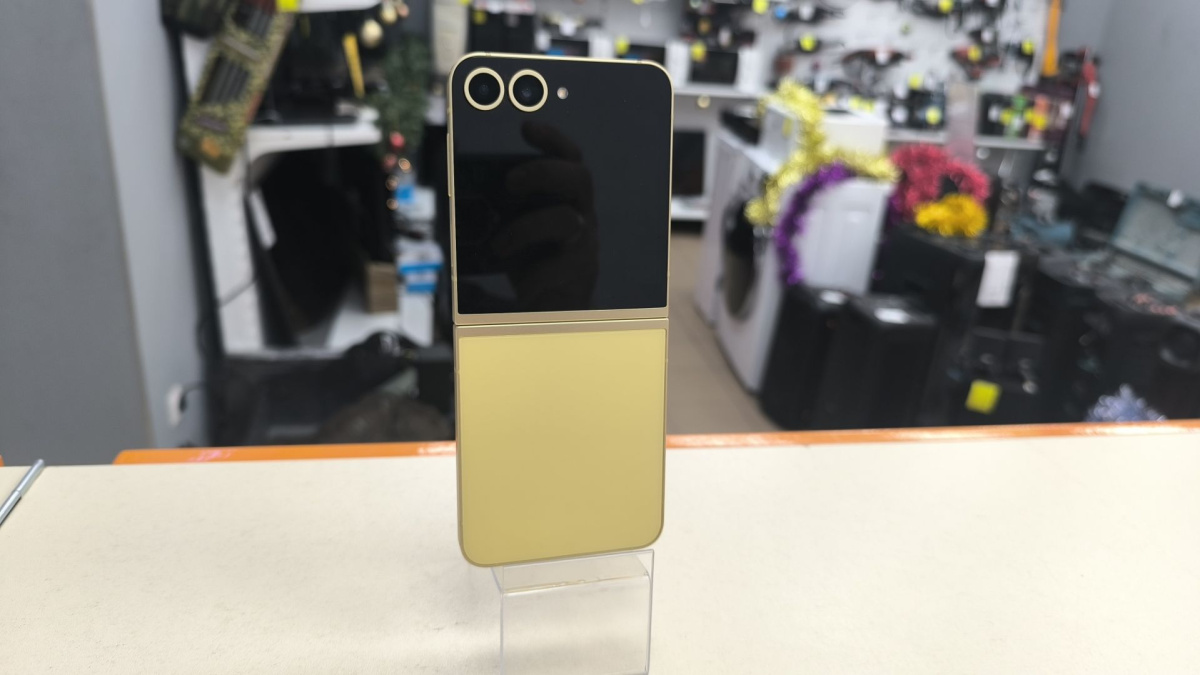 Смартфон Samsung Galaxy Z Flip 6 12/256