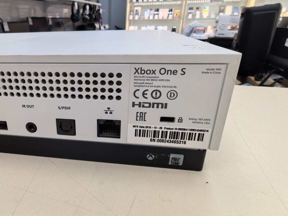 Игровая приставка Xbox One S 1TB