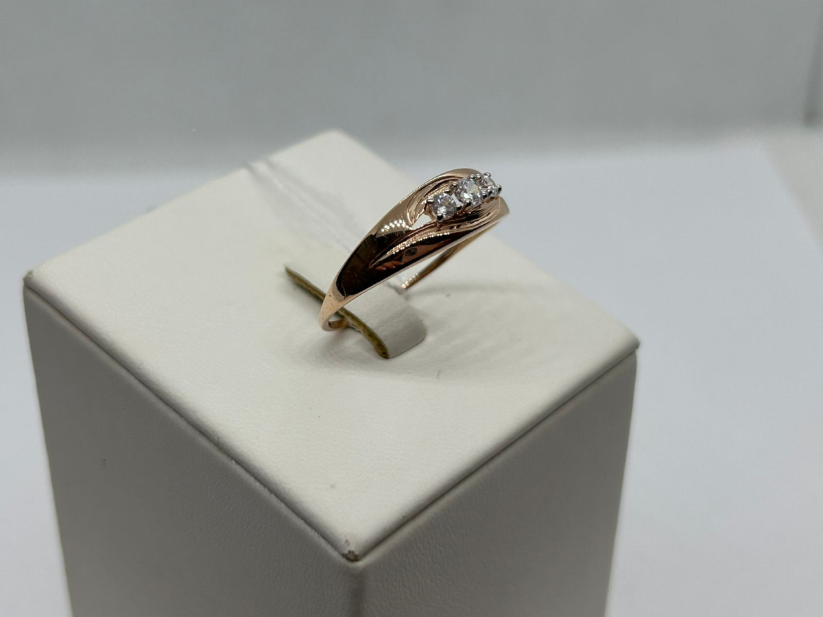 КОЛЬЦО С КАМНЯМИ (Au 585)