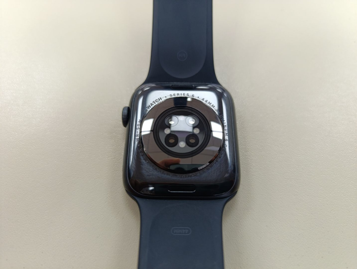 Смарт-часы Apple Watch Series 6 44 мм