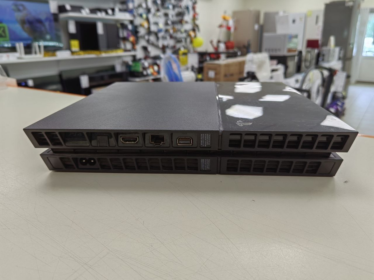 Игровая приставка PlayStation 4 FAT 500GB