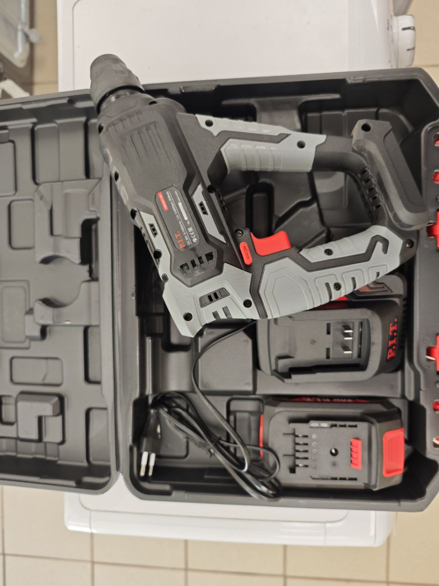 Перфоратор P.I.T. PBH20H-18A/1