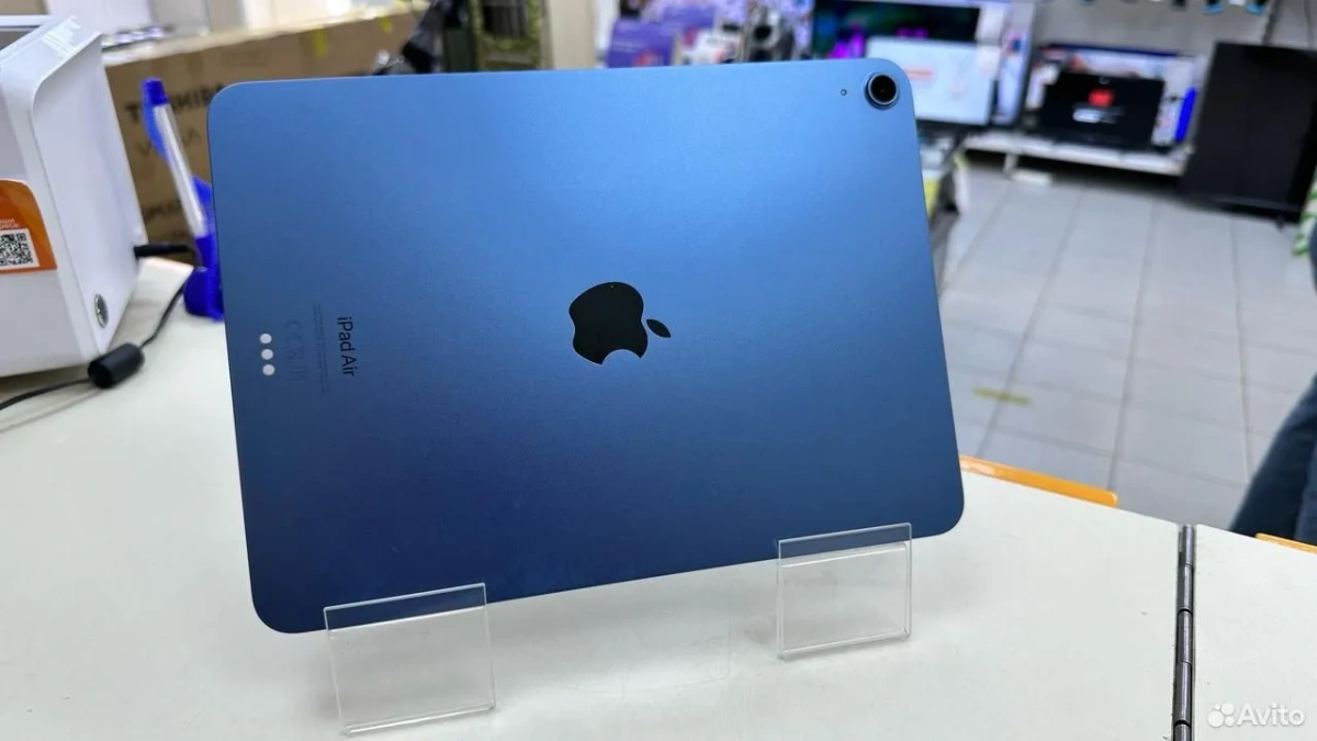 Планшет Apple iPad Air 5 2022 WI-FI A2588