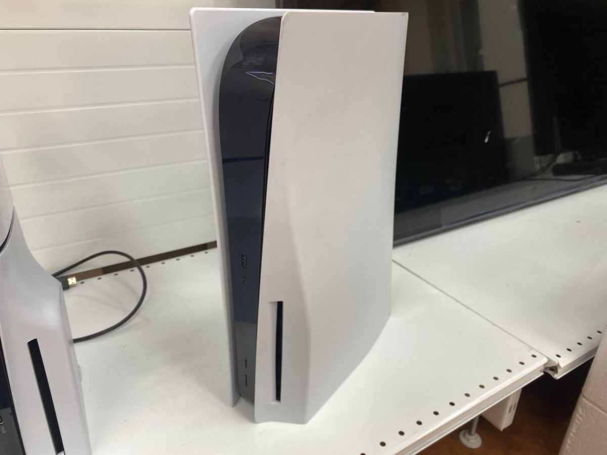 Игровая приставка PlayStation 5 825Gb (С дисководом)