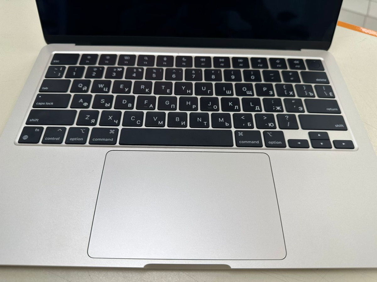 Ноутбук Apple Macbook Air M2 2022 8/256