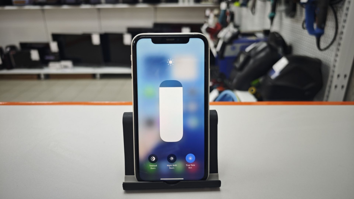 Смартфон Apple iPhone 11 64Gb