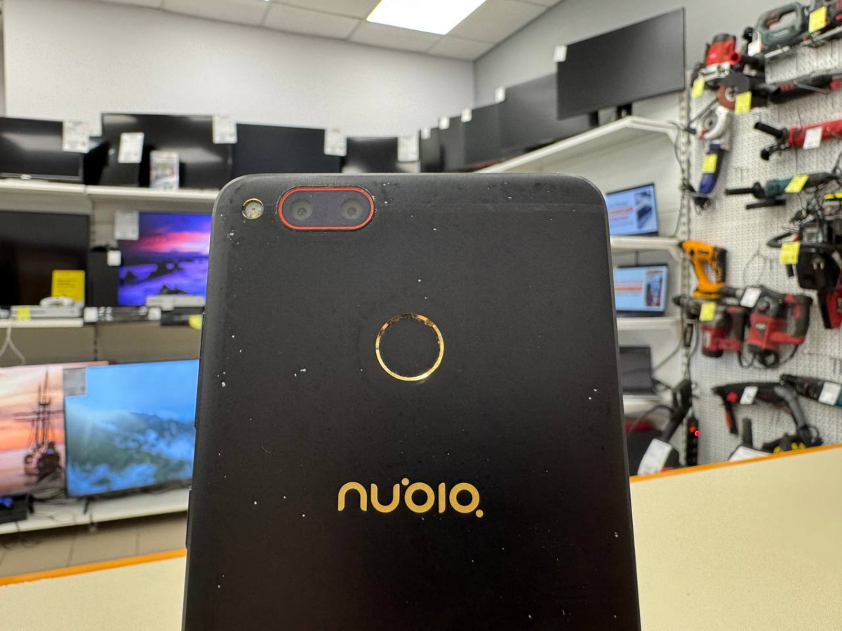 Смартфон ZTE Nubia Z17 Mini