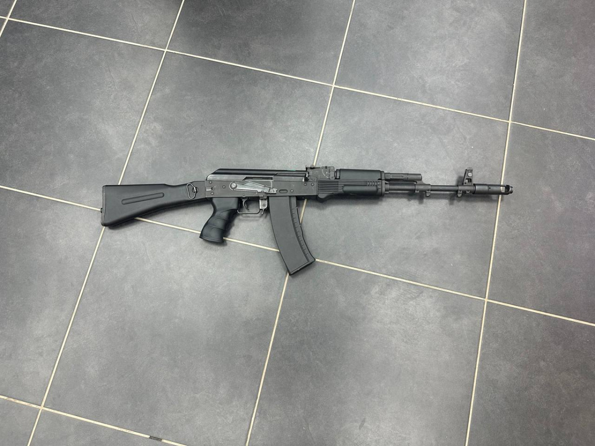 Страйкбольный автомат AK 74;