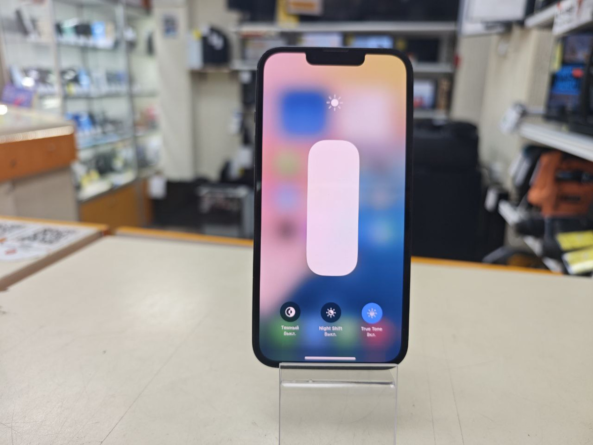 Смартфон Apple iPhone 13 128Gb