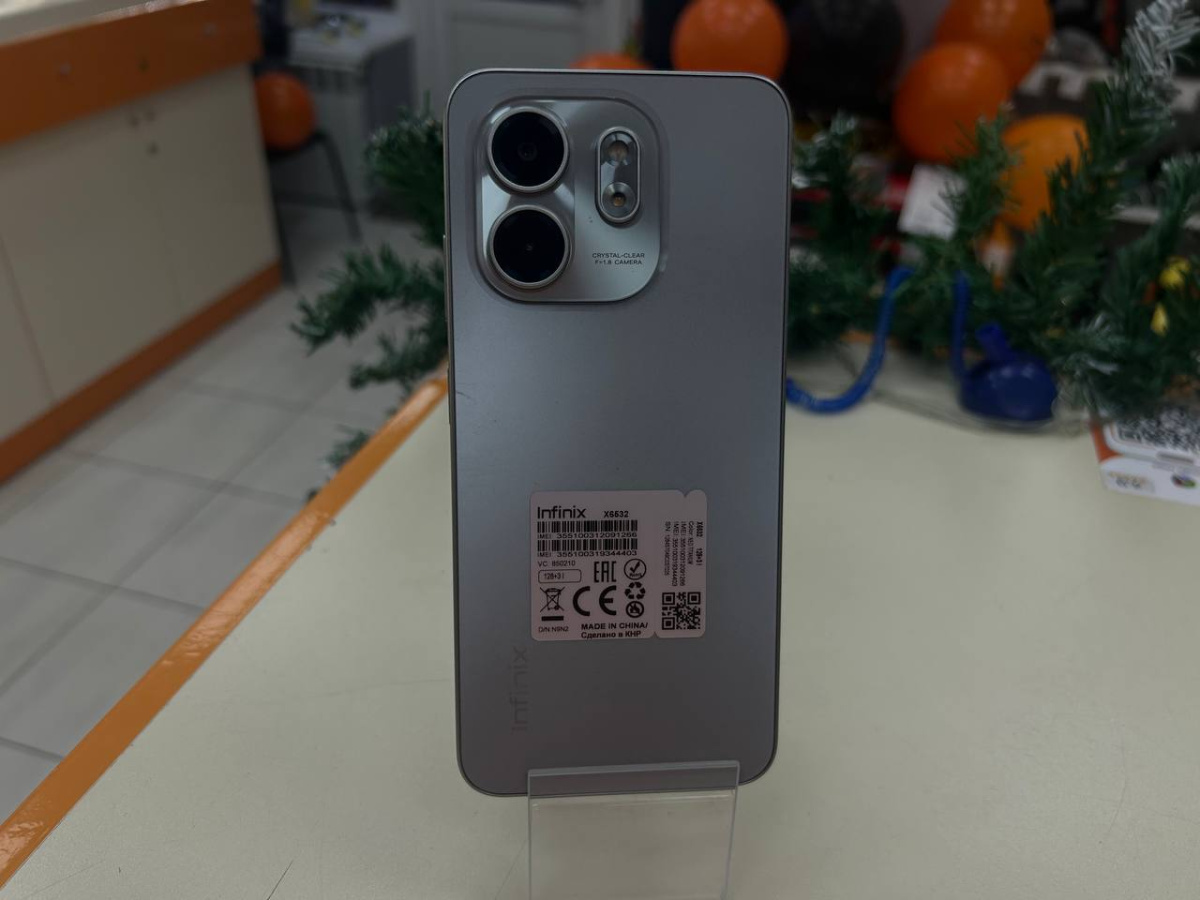 Смартфон Infinix Smart 9 3/128