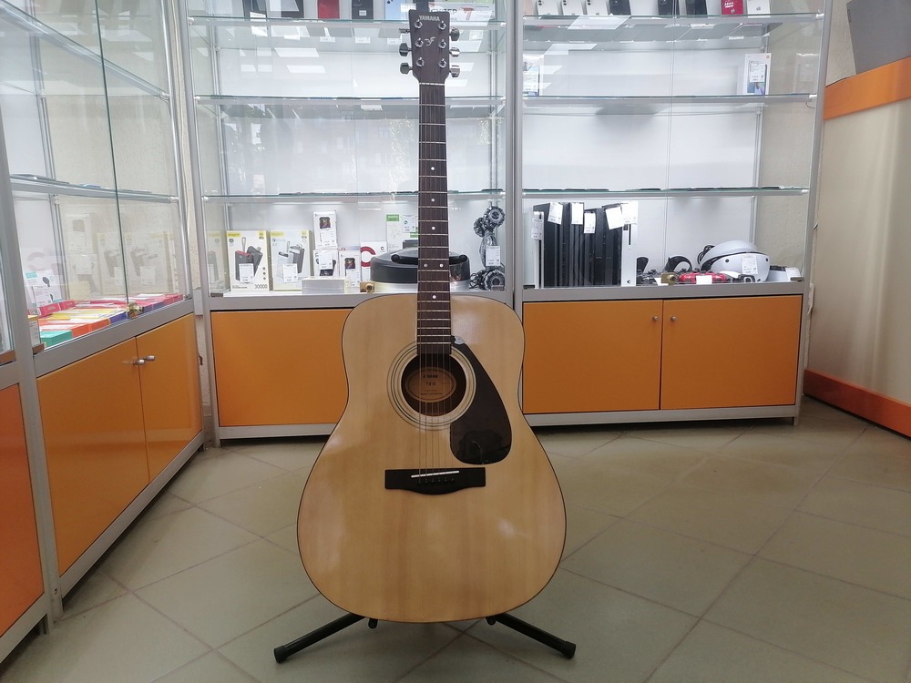 Гитара акустическая Yamaha F310