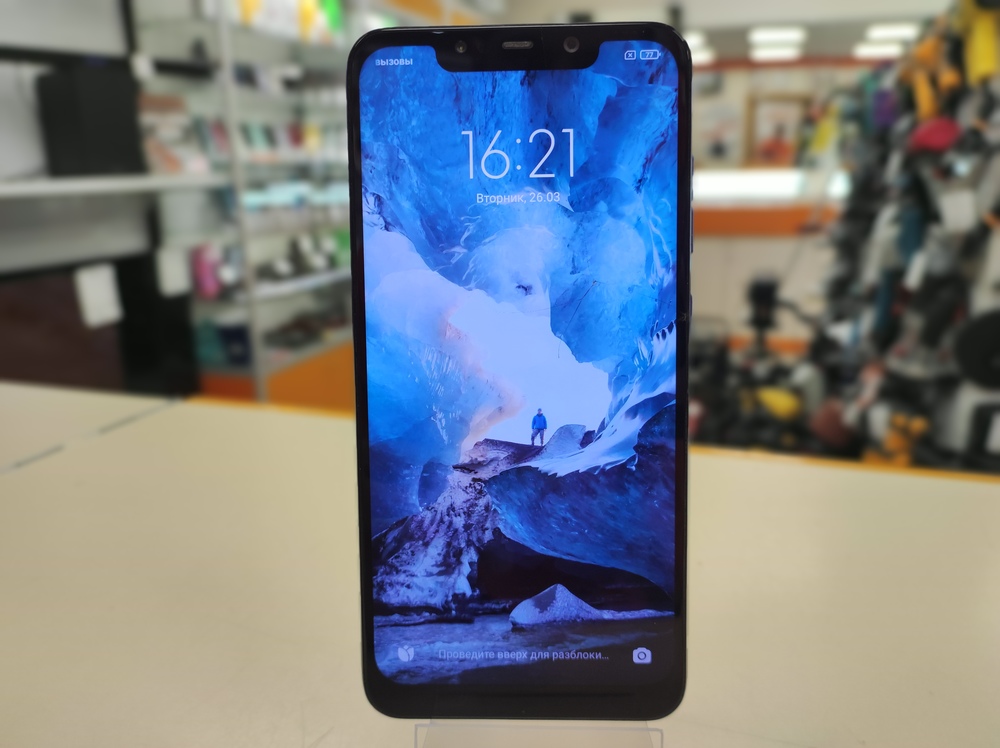 Смартфон Xiaomi Pocophone F1 6/128 1000033925140 в Волгограде - купить в интернет-магазине ювелирных украшений и дисконт техники «Золотой Стандарт»