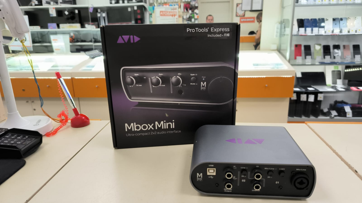 Внешняя звуковая карта AVID Mbox mini